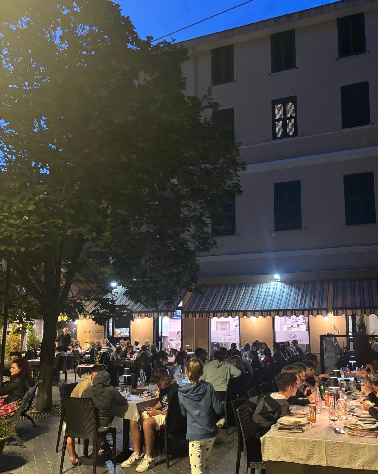 Albergo Florida Taggia Exterior photo